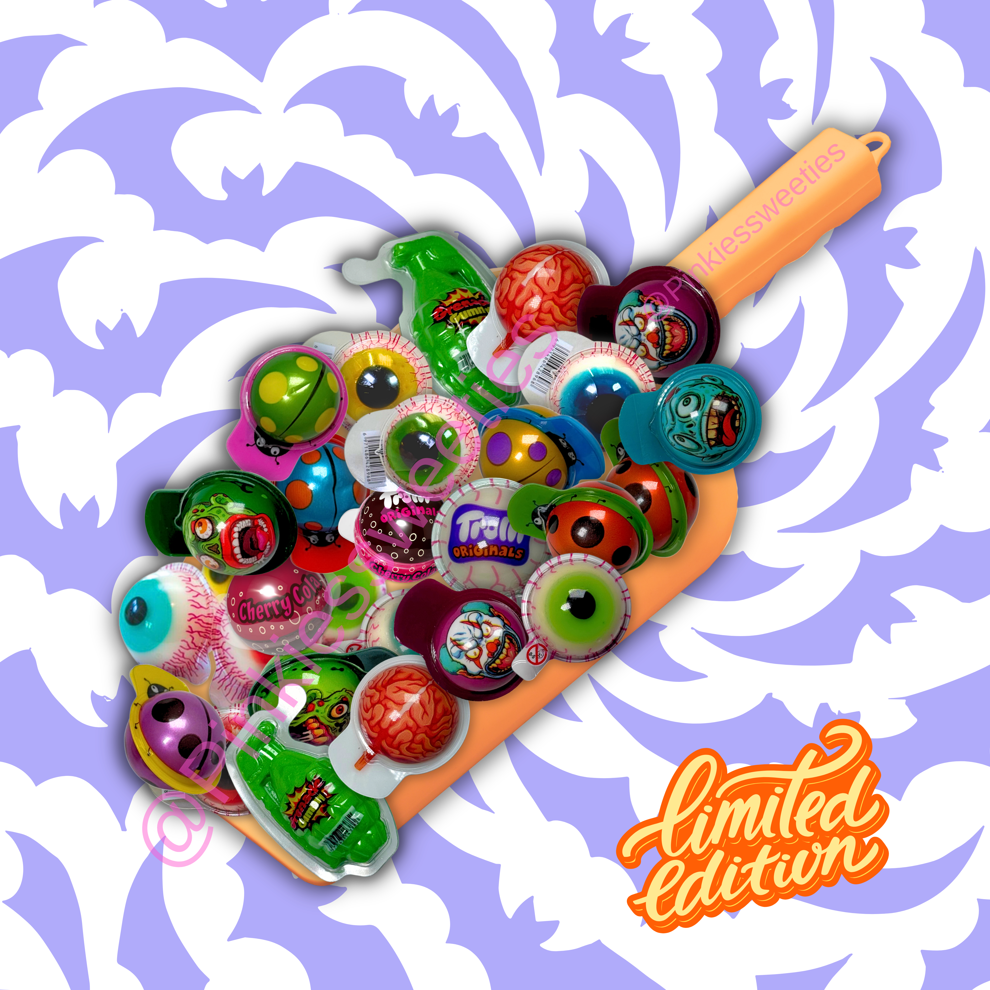 The £5 HALLOWEEN Filled Balls Scoop